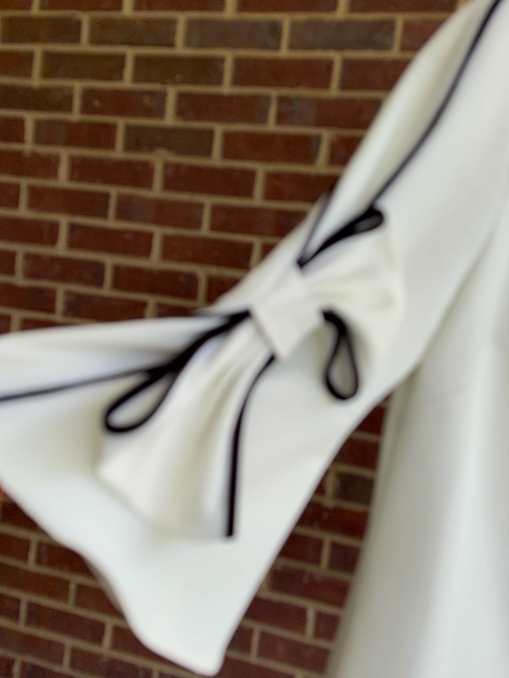 Alberto Malaki White Blouse Medium 3/4 Bell Sleeve Black Piping Bow Side Zip